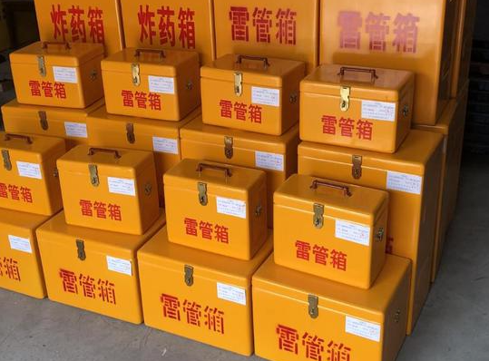 石拐玻璃钢雷管箱的使用寿命一般是多少？