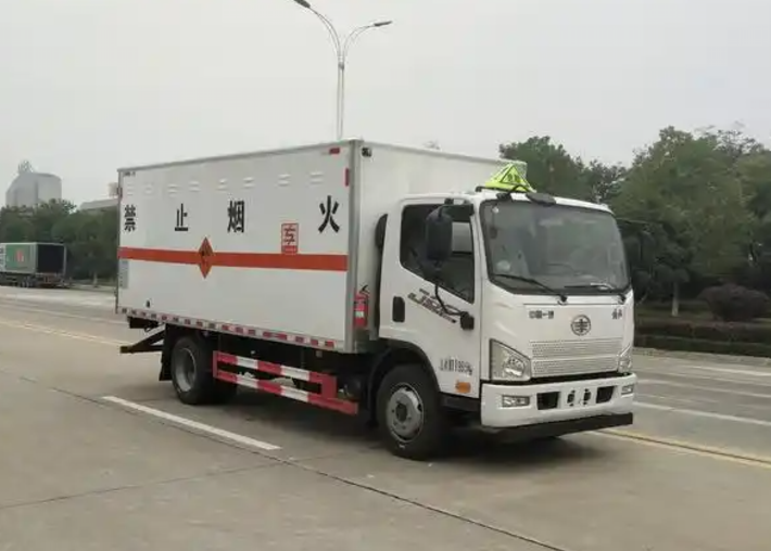 石拐爆破器材运输车可以上高速吗？